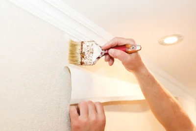 Pose de papier peint à Oberbruck — revêtements muraux et toiles de verre